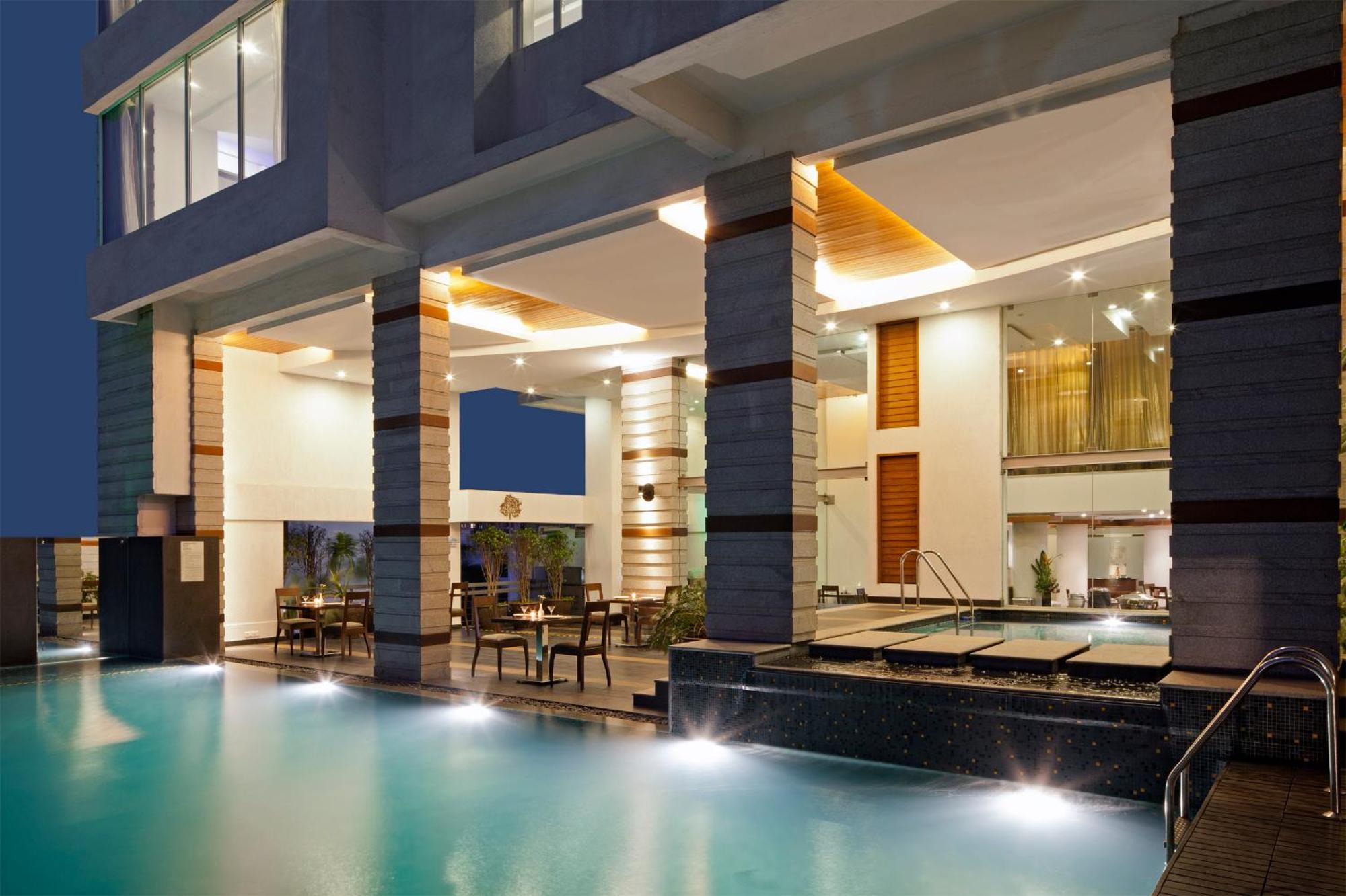 Melange Astris Aparthotel Бангалор Екстериор снимка