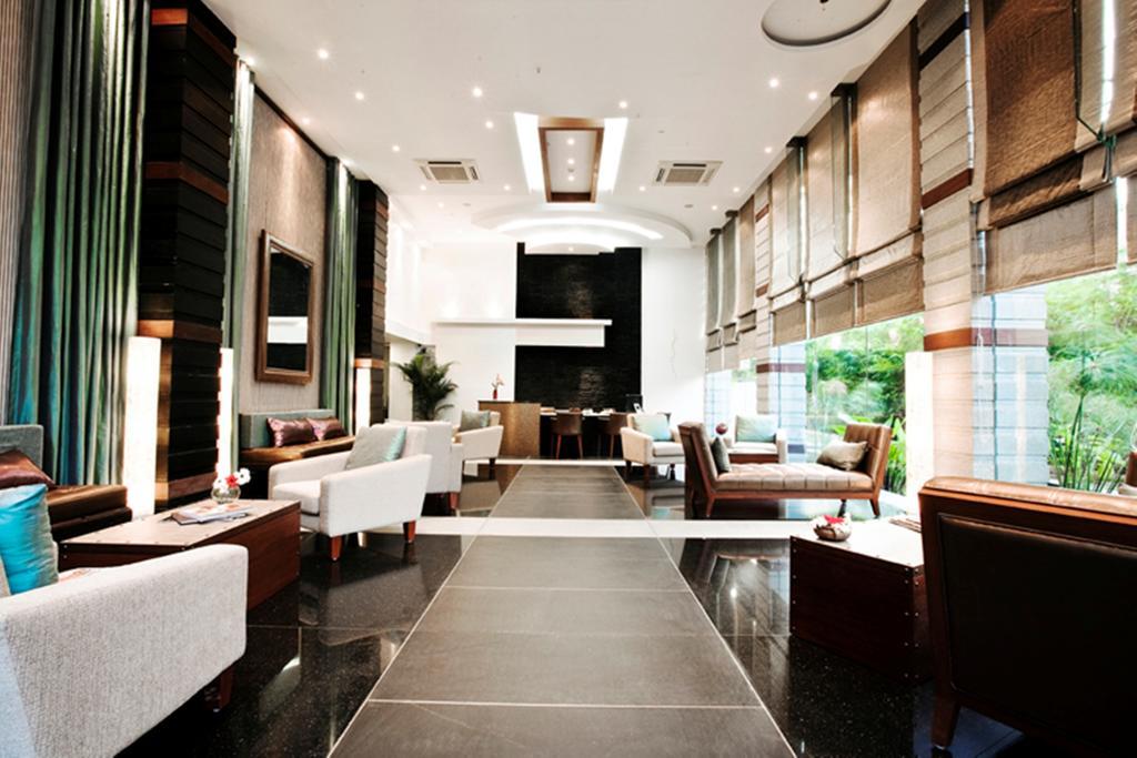 Melange Astris Aparthotel Бангалор Екстериор снимка