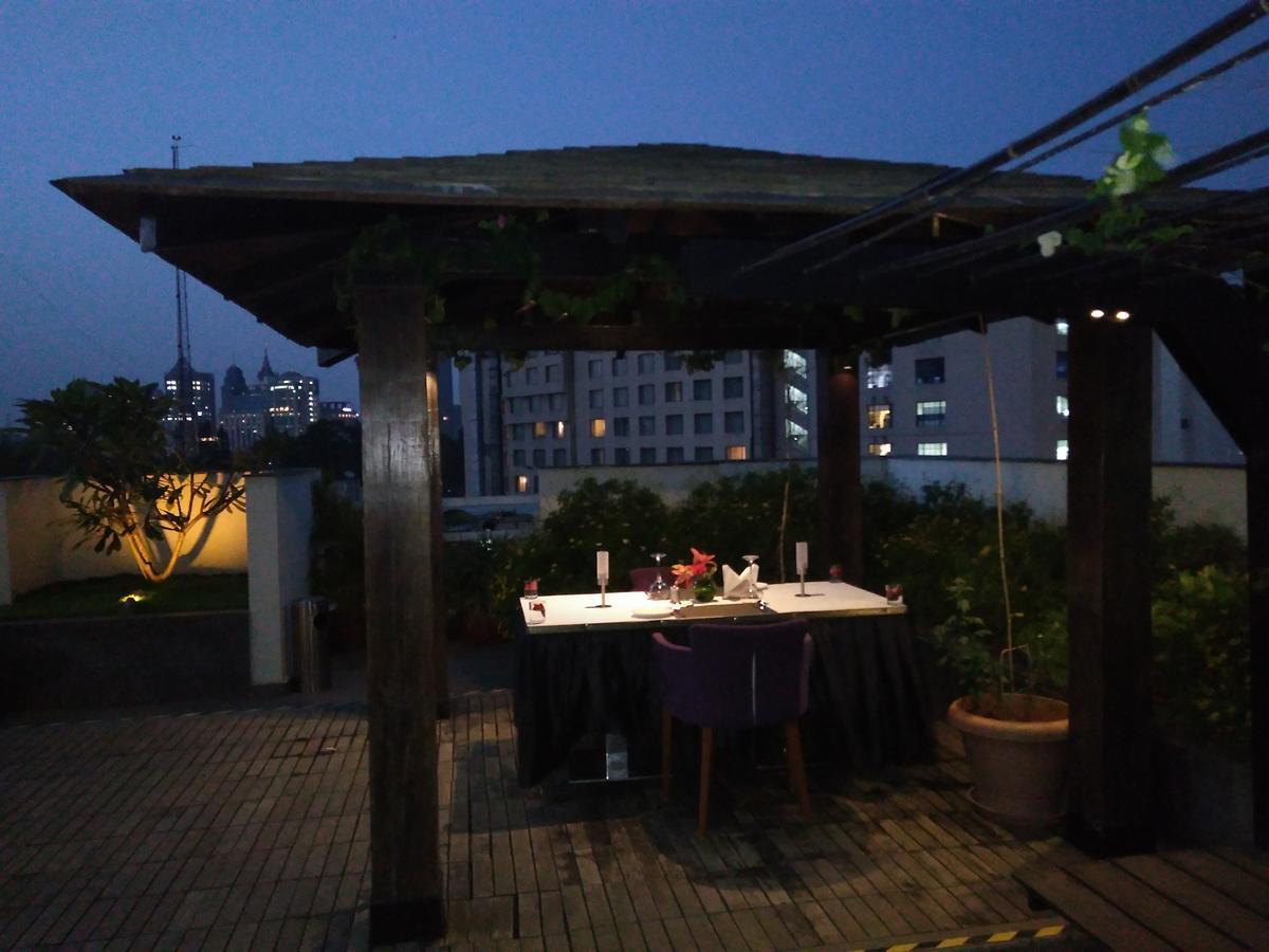 Melange Astris Aparthotel Бангалор Екстериор снимка