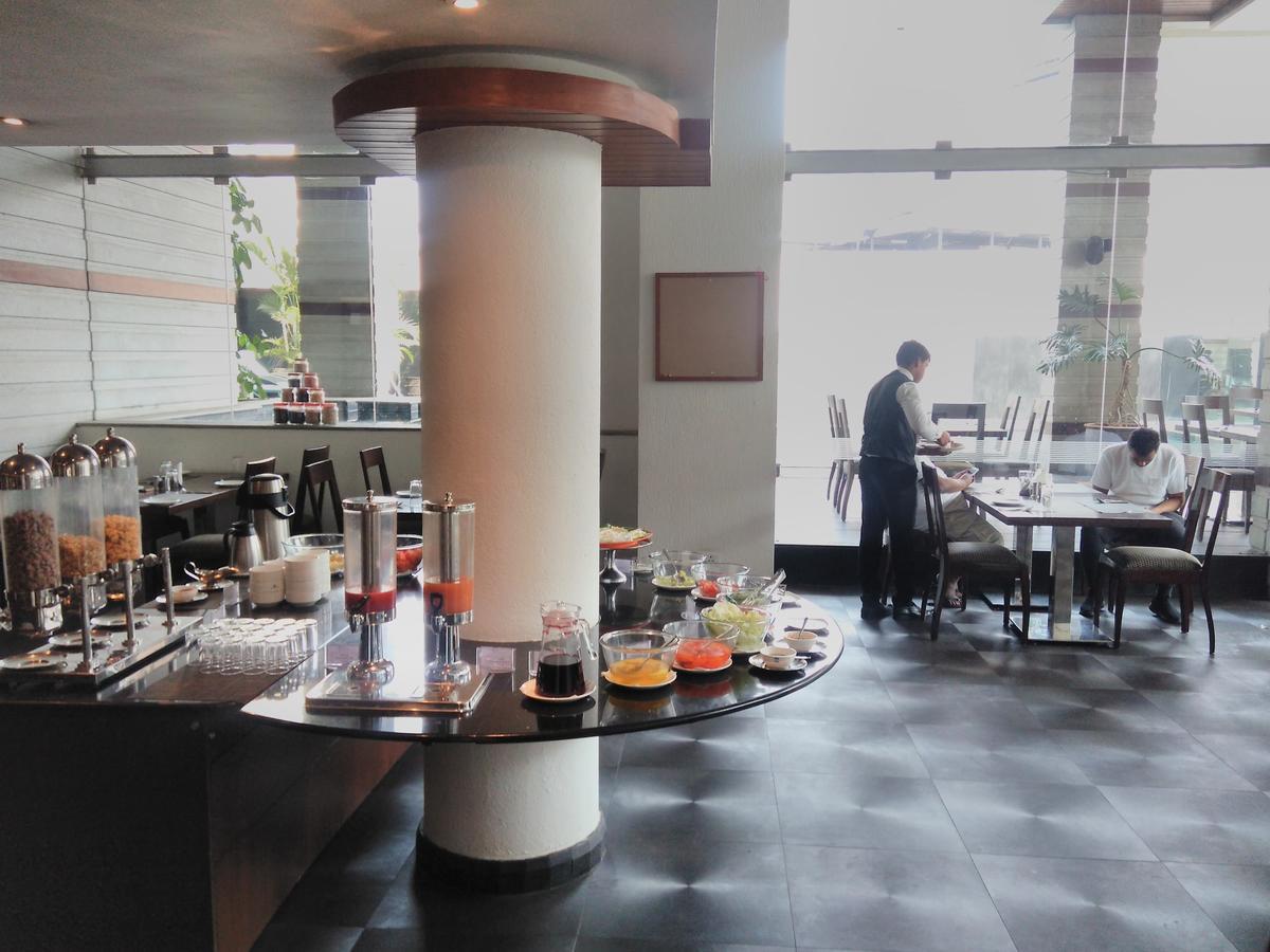Melange Astris Aparthotel Бангалор Екстериор снимка